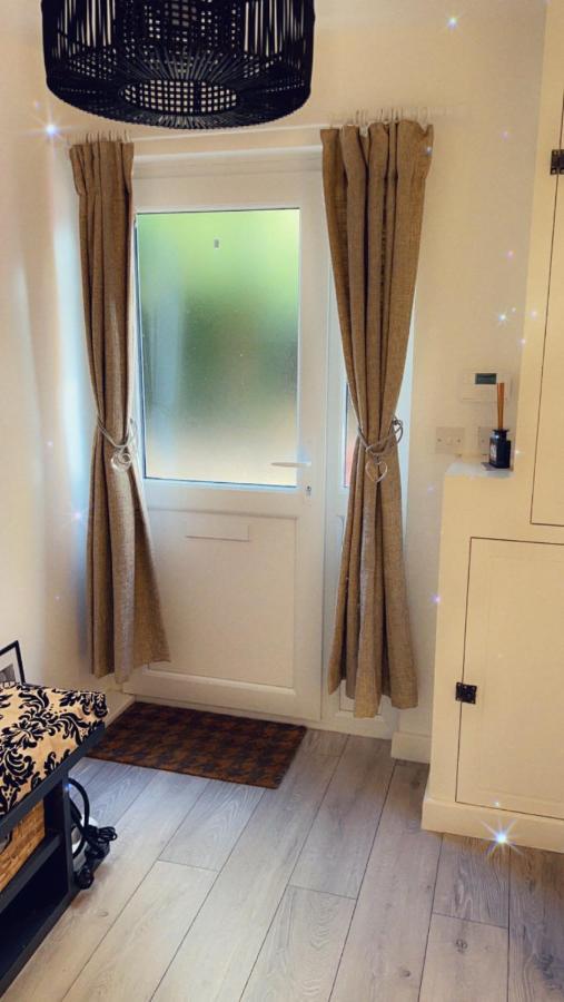 Stay In Woking With Benita Horsell Exterior foto