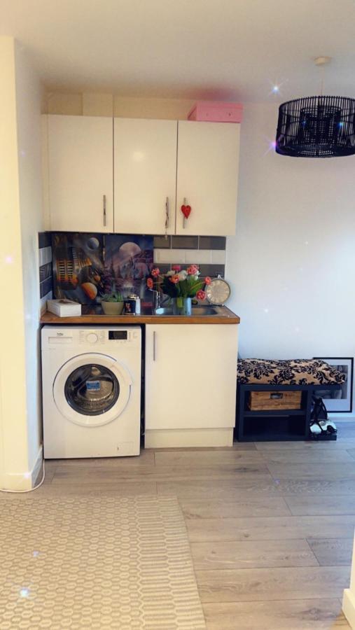 Stay In Woking With Benita Horsell Exterior foto